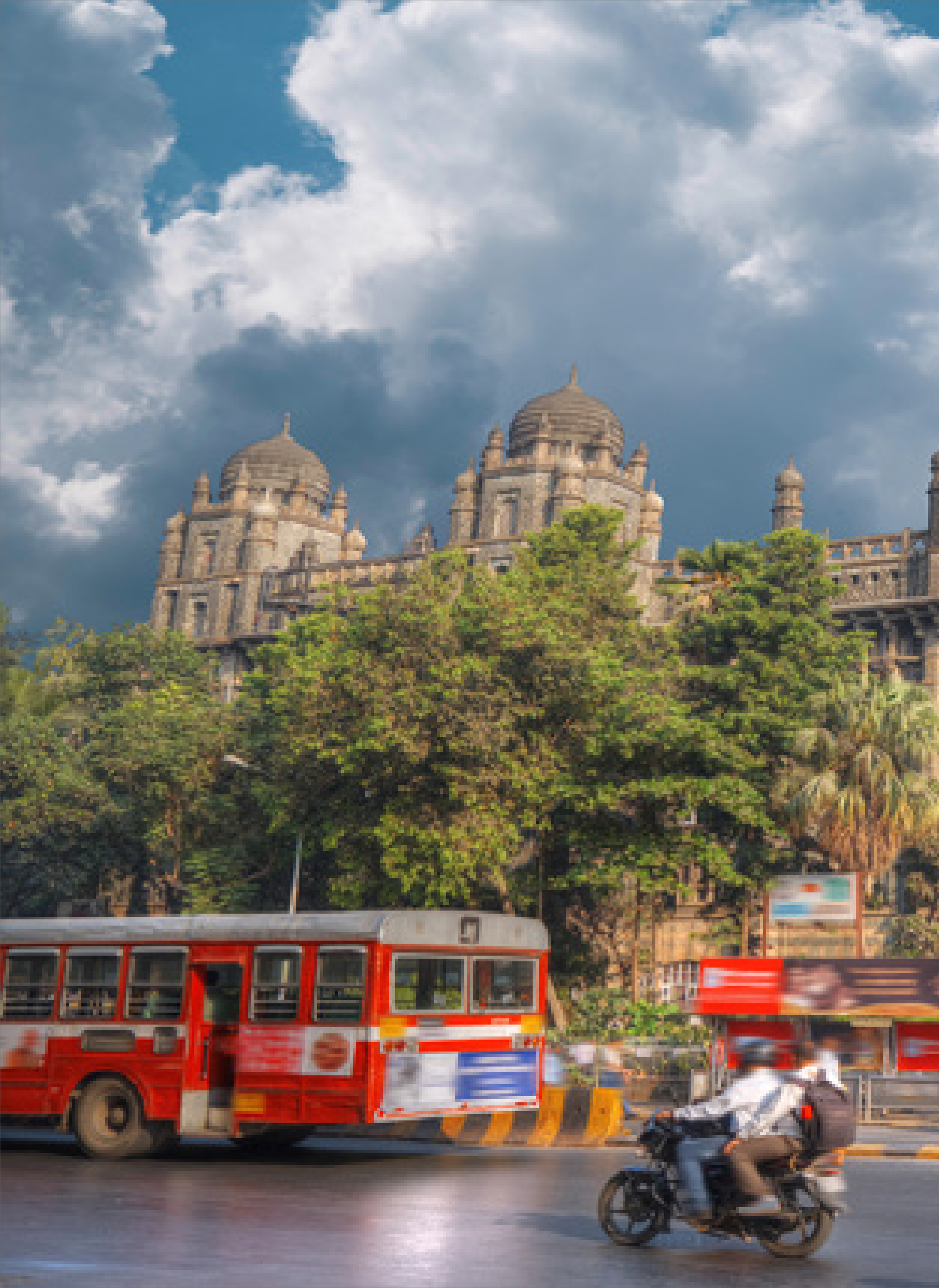 Asiatic Library - Show from Running Bus